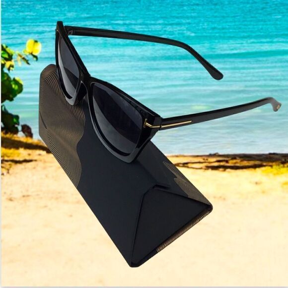 SUNGLASSES WOMEN FASHION ELEGANT 💯 % UV PROTECTION WITH GOLD ACCENTS. - Picture 2 of 3